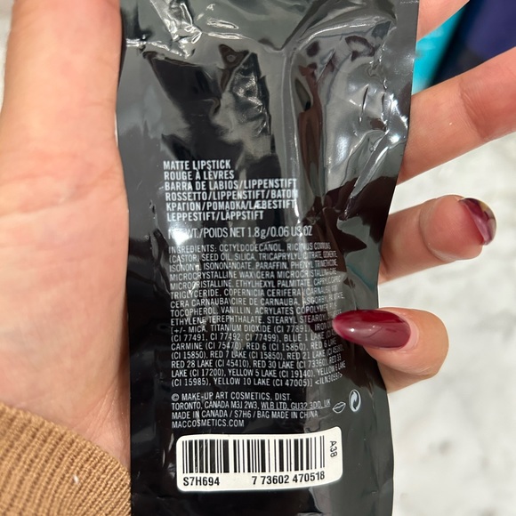 MAC Sin Lipstick Mini Travel Size - Picture 3 of 5